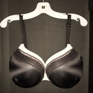 Victoria's Secret so obsessed push up bra NWT 32DDD black with lace and creme